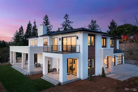 3725 Fox Hill Pl, Santa Rosa, CA 95404