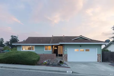 922 Samuel Dr, Petaluma, CA 94952