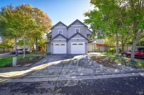 1664-1666 Levi Ln, Santa Rosa, CA 95403