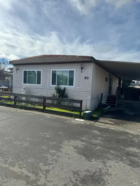 50 Leisure Park Cir, Santa Rosa, CA 95401