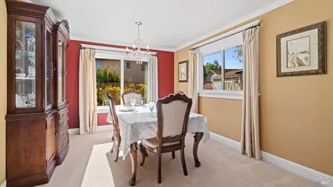 13 Saint Augustine Ct, Petaluma, CA 94954 photo 9
