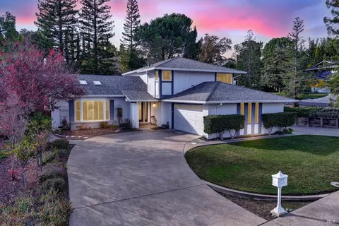 713 Buck Ave, Vacaville, CA 95688
