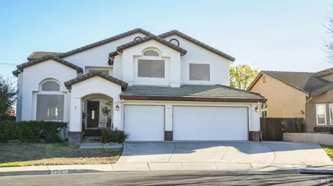 125 Fox Hollow Cir, Vacaville, CA 95687