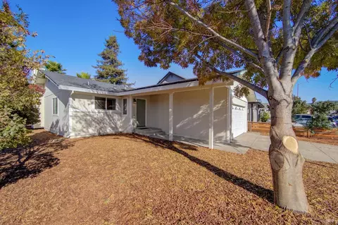 1444 Georgia Ct, Rohnert Park, CA 94928