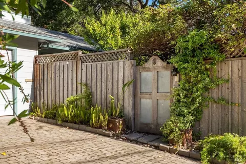 79 Gregory Dr, Fairfax, CA 94930