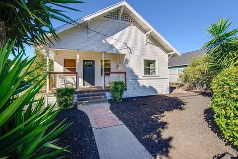 121 W 3rd St, Santa Rosa, CA 95401