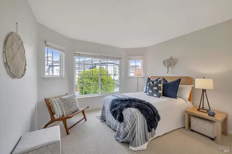 51 Mariners Cir, San Rafael, CA 94903 photo 18