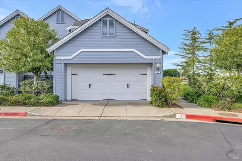 51 Mariners Cir, San Rafael, CA 94903