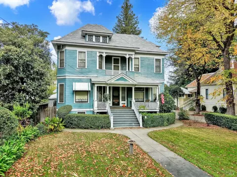 218 Buck Ave, Vacaville, CA 95688