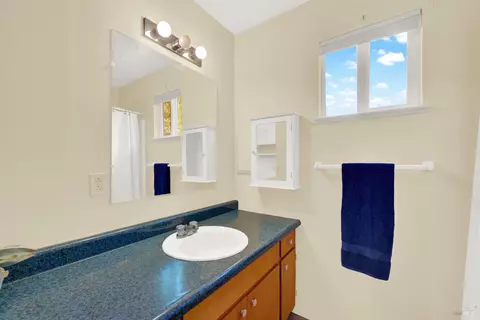 Bath - 218 Buck Ave, Vacaville, CA 95688 photo 6 of 7