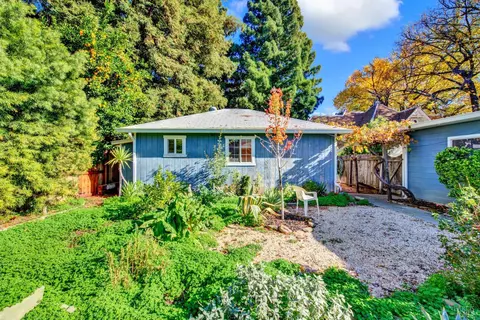 Exterior - 218 Buck Ave, Vacaville, CA 95688 photo 10 of 22