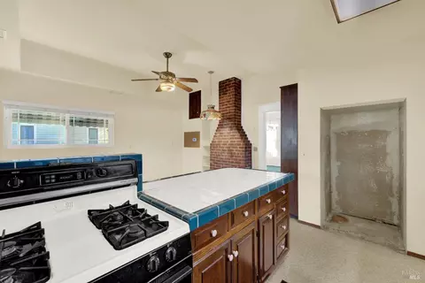 Kitchen - 218 Buck Ave, Vacaville, CA 95688 photo 6 of 14