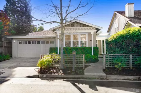 369 Brockman Ln, Sonoma, CA 95476