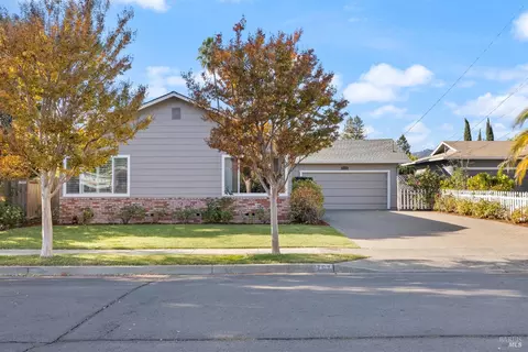 767 Heather Ln, Sonoma, CA 95476
