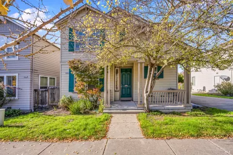 1221 Sparrow Creek St, Santa Rosa, CA 95401