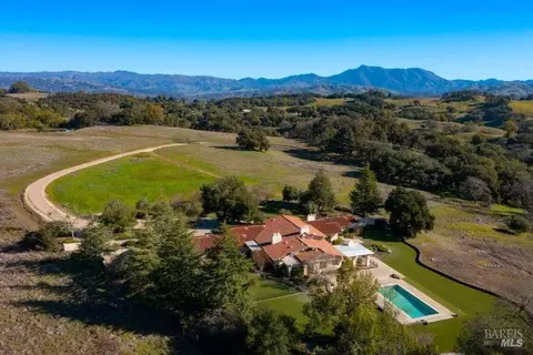 11651 Brooks Rd, Windsor, CA 95492