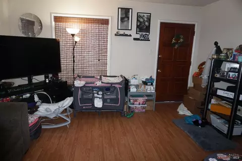 435 Springs Rd, Vallejo, CA 94590 photo 4