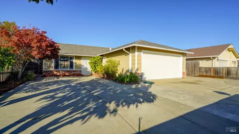988 Marigold Dr, Vallejo, CA 94589 photo 6