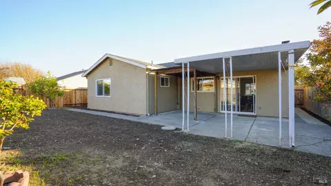 988 Marigold Dr, Vallejo, CA 94589 photo 28