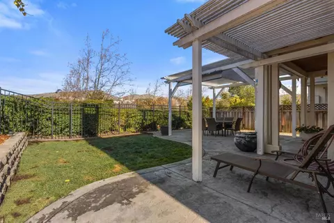 8456 Bennington Ct, Vallejo, CA 94591 photo 37