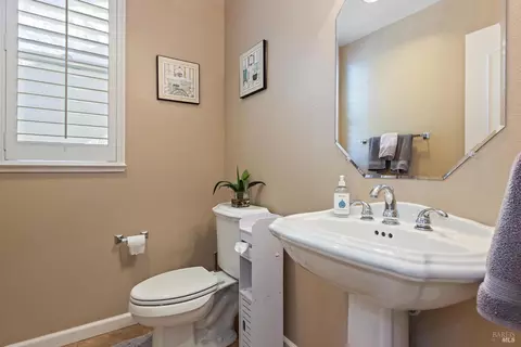 8456 Bennington Ct, Vallejo, CA 94591 photo 32