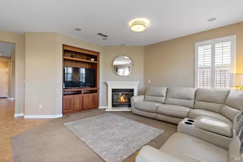 8456 Bennington Ct, Vallejo, CA 94591 photo 9