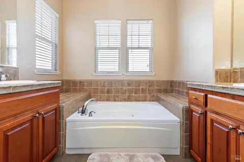 8456 Bennington Ct, Vallejo, CA 94591 photo 21