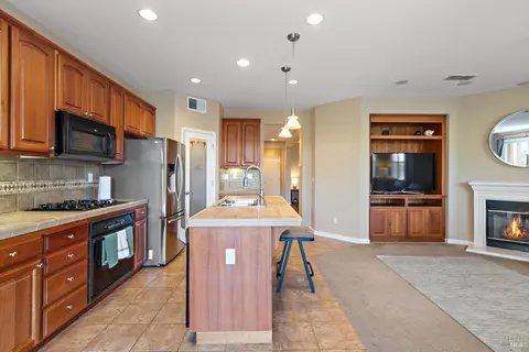 8456 Bennington Ct, Vallejo, CA 94591 photo 14