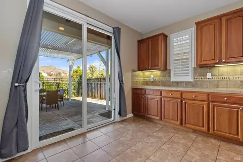 8456 Bennington Ct, Vallejo, CA 94591 photo 11