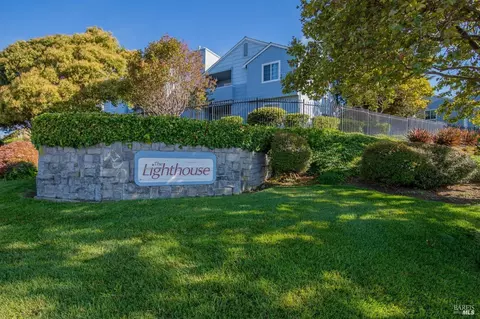 381 Lighthouse Dr, Vallejo, CA 94590 photo 2