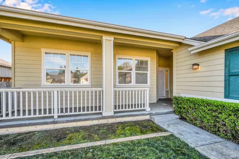 455 Gamay Dr, Cloverdale, CA 95425 photo 2