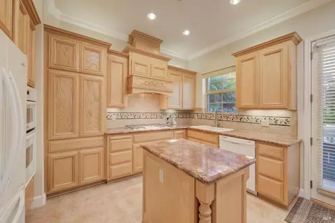 1108 Waltz Ct, Vallejo, CA 94591 photo 9