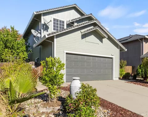 397 Zachary Dr, Vacaville, CA 95687