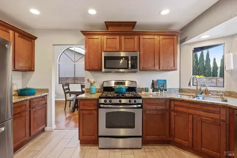 9447 Jessica Dr, Windsor, CA 95492 photo 17