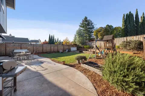 9447 Jessica Dr, Windsor, CA 95492 photo 22