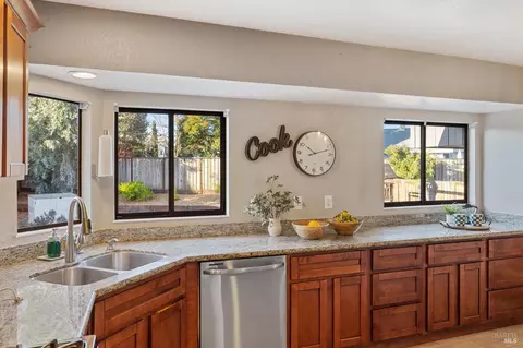 9447 Jessica Dr, Windsor, CA 95492 photo 15