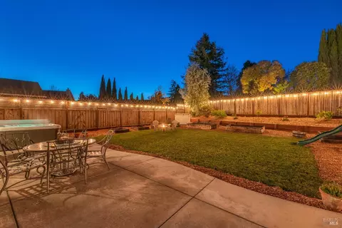 9447 Jessica Dr, Windsor, CA 95492 photo 2