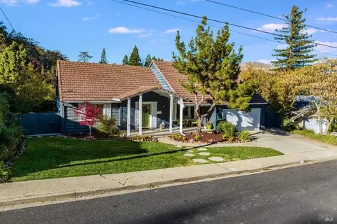 312 Lindsey Dr, Martinez, CA 94553 photo 2