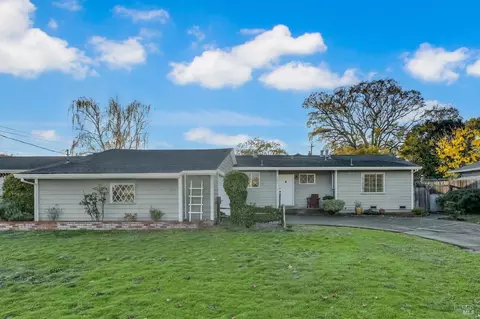 1431 Buchanan St, Novato, CA 94947