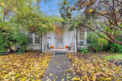 513 S Oak St, Ukiah, CA 95482