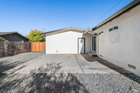 Exterior - 532 Williams Dr, Petaluma, CA 94954 photo 10 of 12