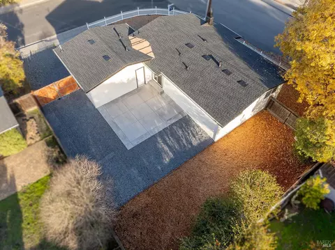 Exterior - 532 Williams Dr, Petaluma, CA 94954 photo 11 of 12