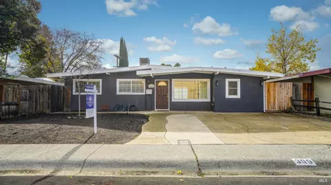 309 Hemlock St, Vacaville, CA 95688