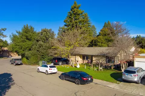 705 Yosemite Dr, Ukiah, CA 95482 photo 8