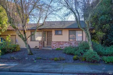 705 Yosemite Dr, Ukiah, CA 95482 photo 6