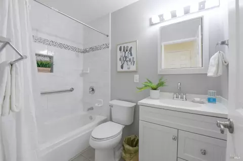 1018 Sparrow Ln, Fairfield, CA 94533 photo 32