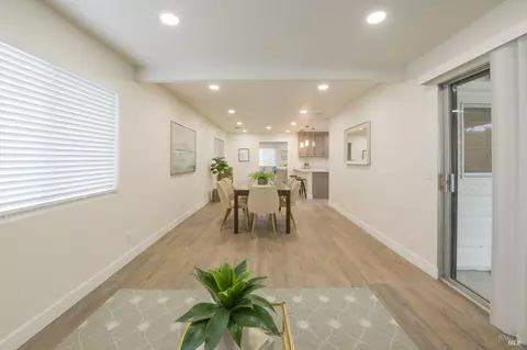 1018 Sparrow Ln, Fairfield, CA 94533 photo 18