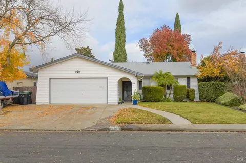 1018 Sparrow Ln, Fairfield, CA 94533