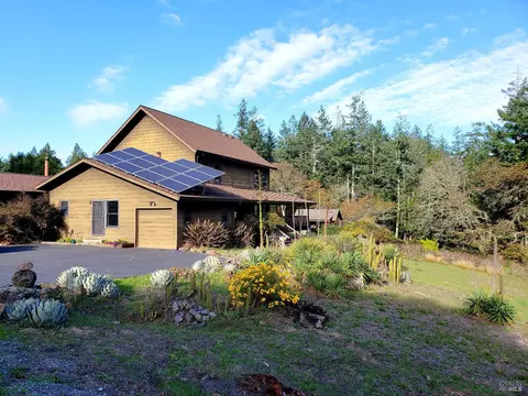 737 Jonive Rd, Sebastopol, CA 95472