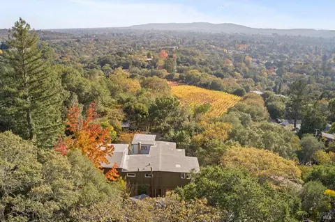 17275 Cragmont Dr, Sonoma, CA 95476